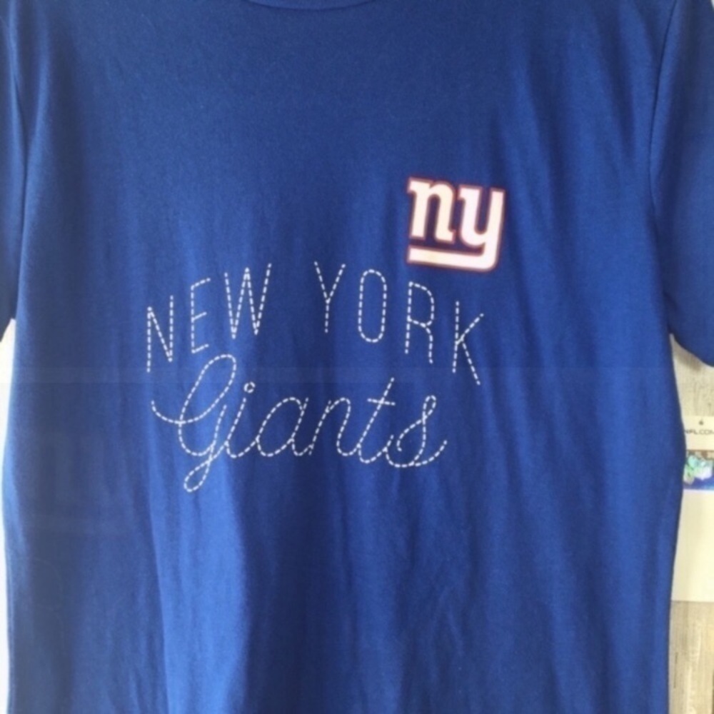 NWT NFL New York Giants Faux Stitch Blue Tee - Picture 3 of 4
